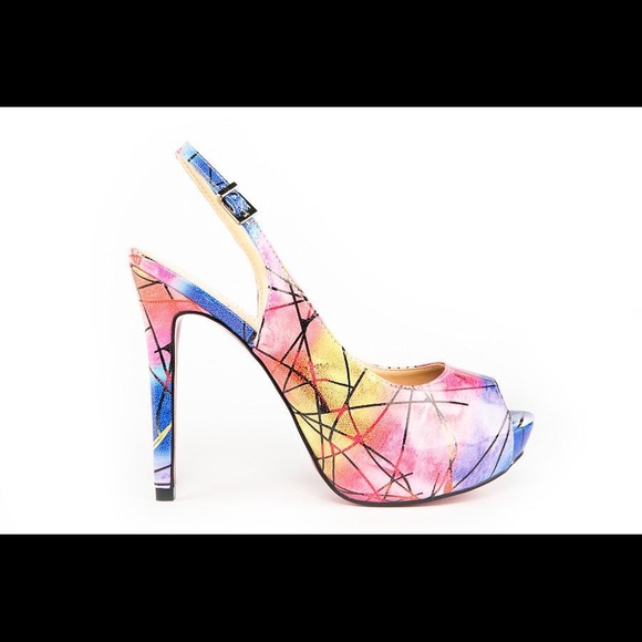 🌈👠Top Heels Co Rainbow Sandals - Picture 5 of 5